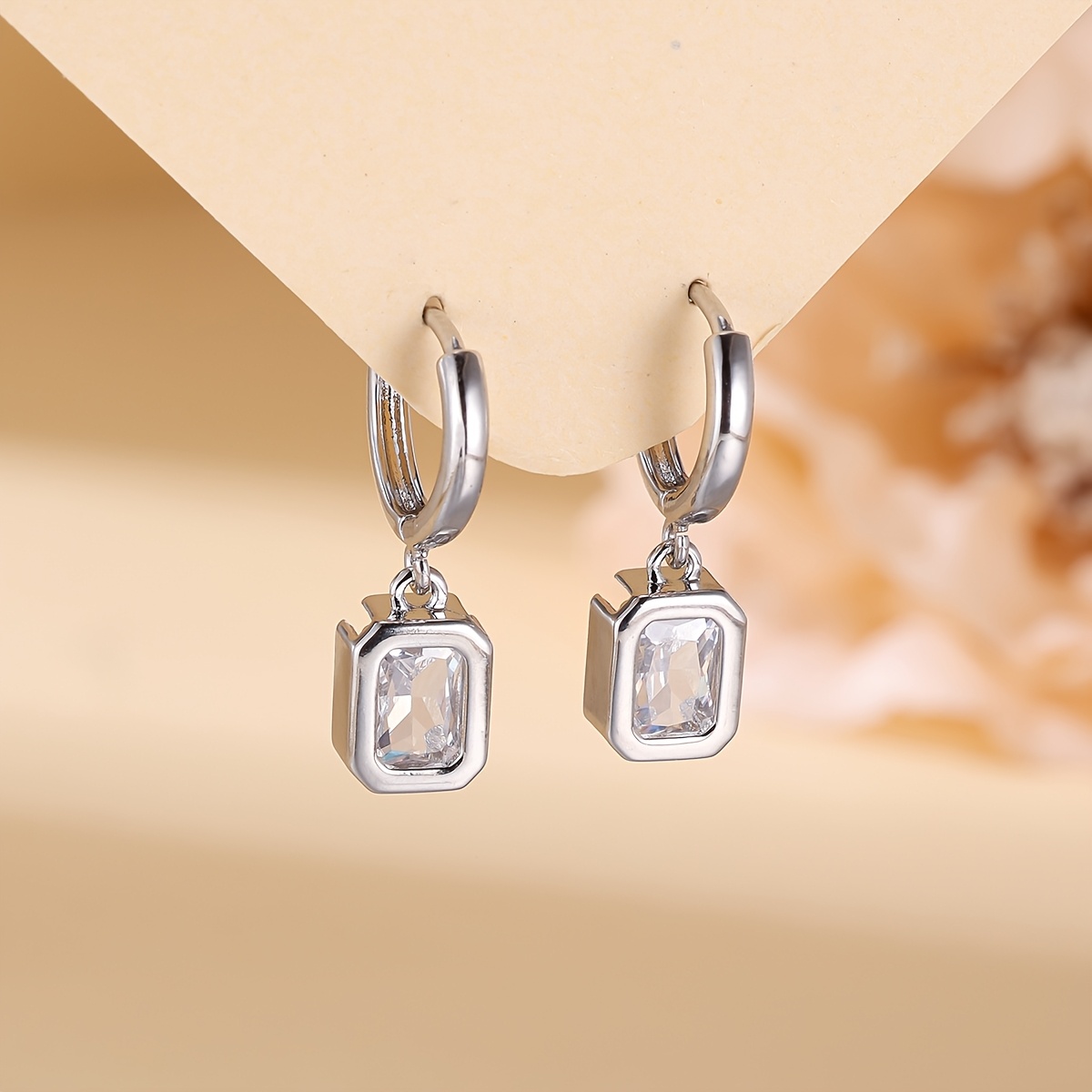 Women's Minimalist Luxury Style Rectangular Geometric Zirconia Earrings